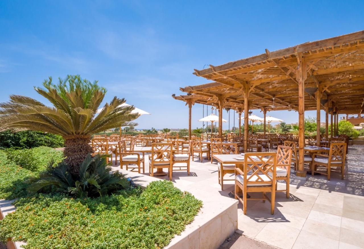 ザ カスケーズ ゴルフ リゾート スパ&タラッソ Soma Bay エクステリア 写真 The resort's main restaurant